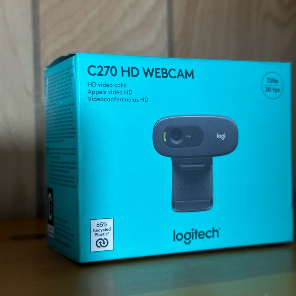 Logitech C270 HD Webcam - Gray and Black